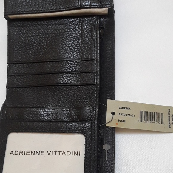 Adrienne Vittadini black leather wallet - Picture 4 of 7